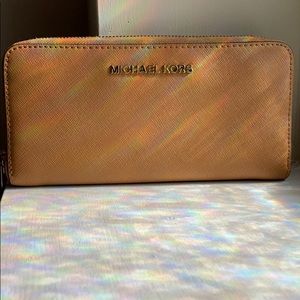 Michal Kors wallet